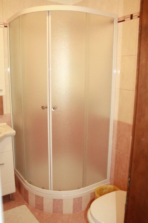Guesthouse Matusan'S Place Banjol Екстер'єр фото